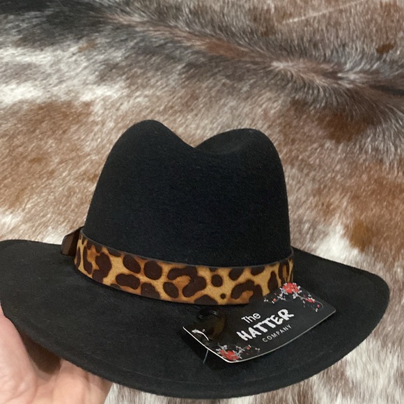 NWT Hat from The Hatter Company - Picture 2 of 3